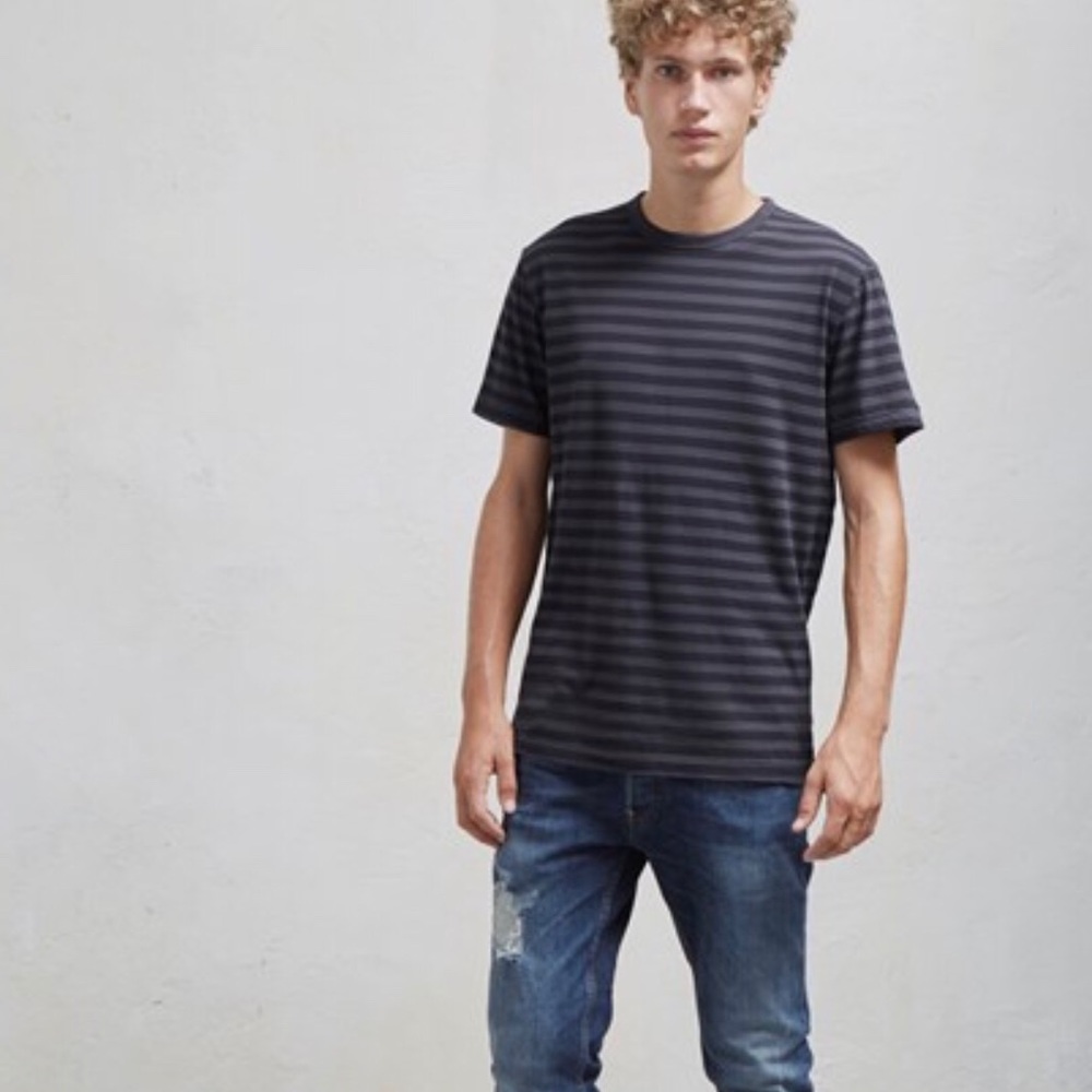 NWT MENS EBONY/MARINE BLUE SOFT TEE NEVER WORN